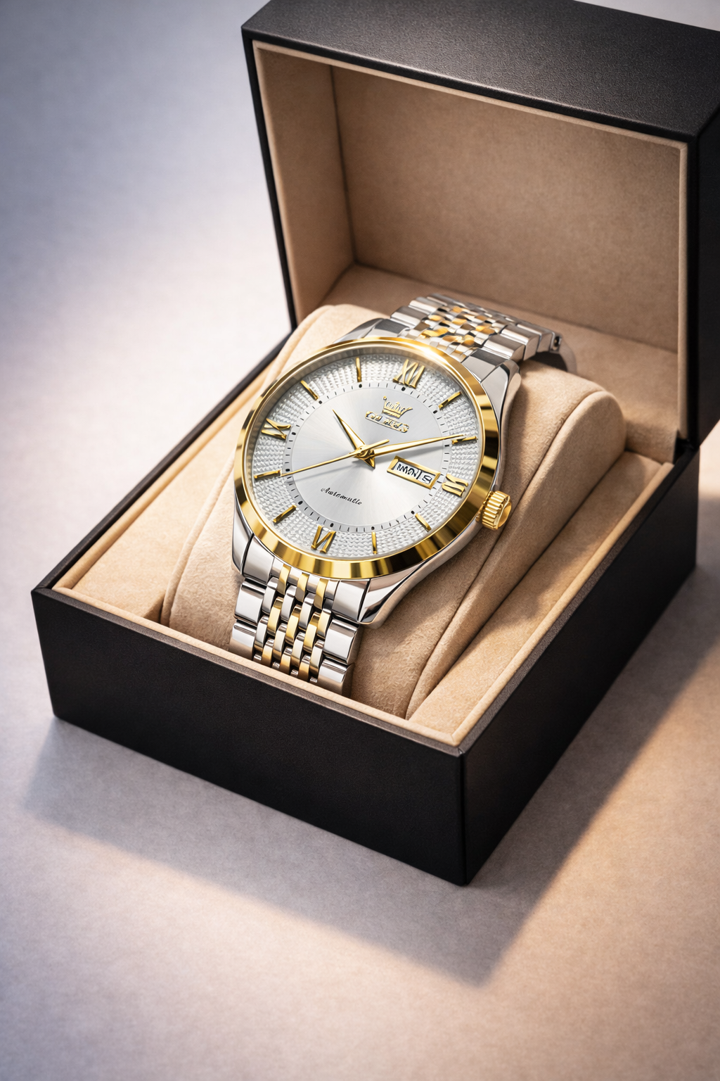 Shine With Confidence With This Men’s Luxury Automatic Day Date Watch Limited Edition